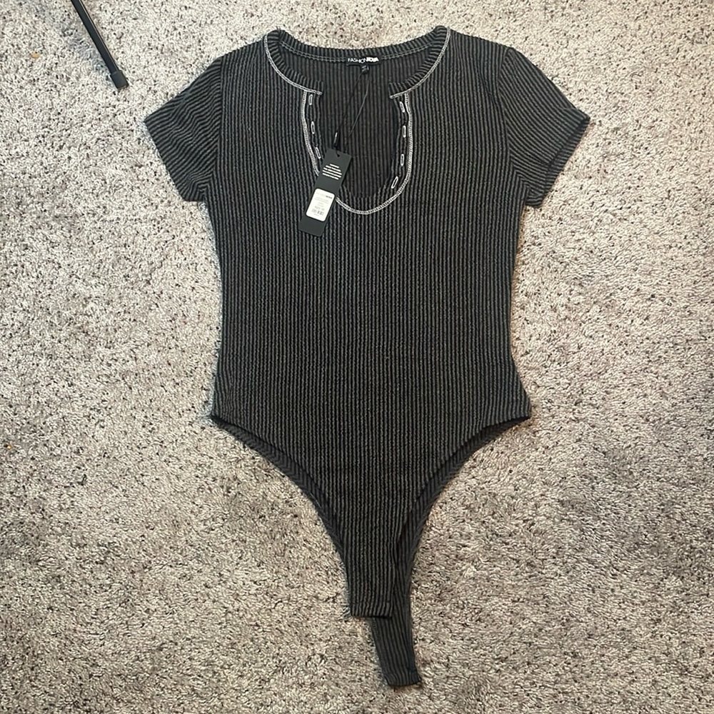 NWT Fashion Nova Keaton Short Sleeve Bodysuit‎ Charcoal Color Size 1X